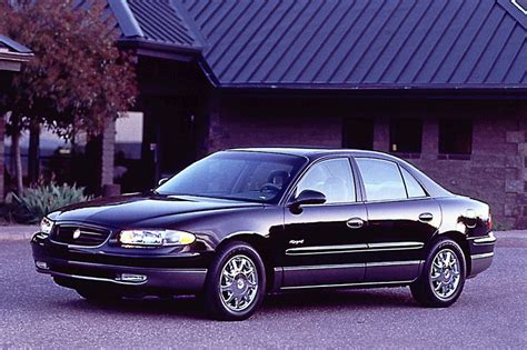 2005 Buick Regal photo