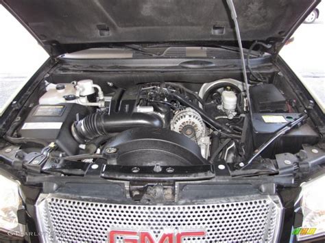 2005 Chevrolet Denali engine