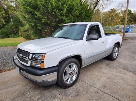 2005 Chevrolet Silverado classic photo