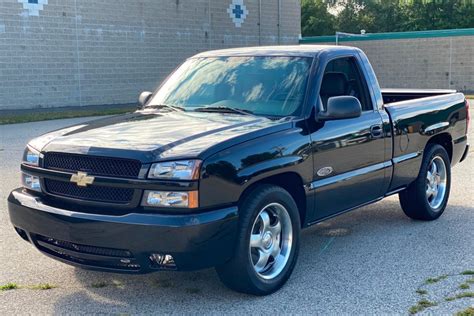 2005 Chevrolet Silverado photo