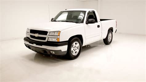 2005 Chevrolet Silverado photo