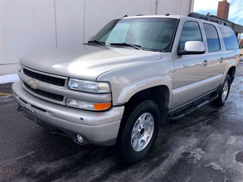 2005 Chevrolet Suburban 1500 photo