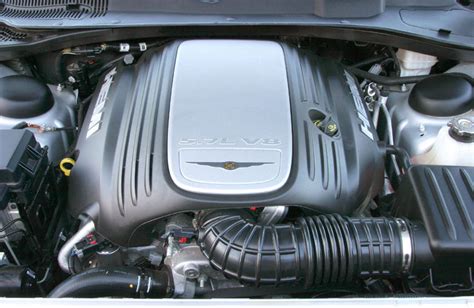 2005 Chrysler 300 engine