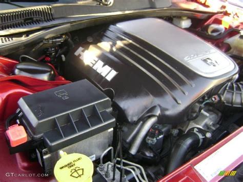 2005 Dodge Magnum engine