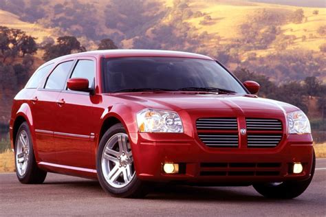 2005 Dodge Magnum photo