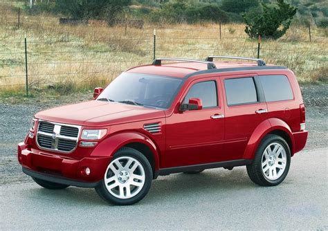 2005 Dodge Nitro photo