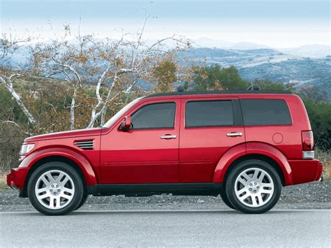 2005 Dodge Nitro photo