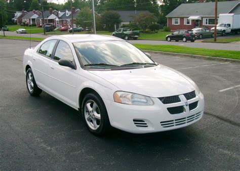 2005 Dodge Stratus photo