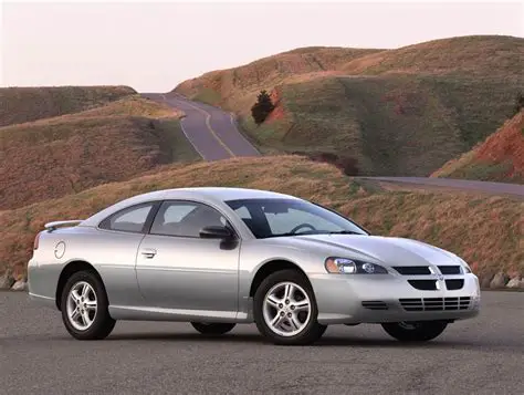 2005 Dodge Stratus photo