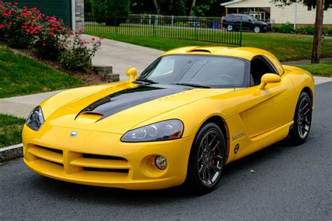 2005 Dodge Viper roadster photo