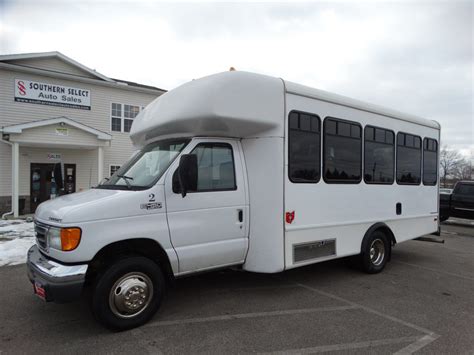 2005 Ford E-450