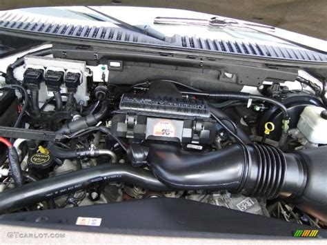 2005 Ford Expedition engine