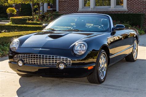 2005 Ford Thunderbird photo