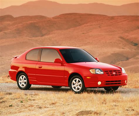 2005 Hyundai Accent photo