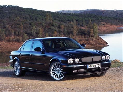 2005 Jaguar Xj sedan photo