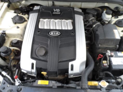 2005 Kia Amanti engine