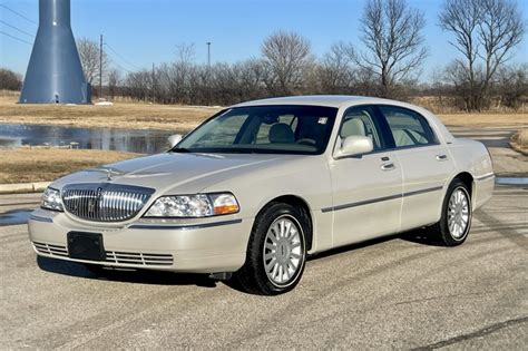 2005 Lincoln Town car