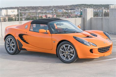 2005 Lotus Elise photo