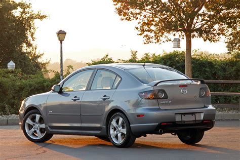 2005 Mazda Mazda3 photo