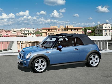 2005 Mini Cooper convertible photo