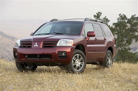 2005 Mitsubishi Endeavor photo