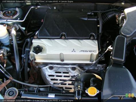 2005 Mitsubishi Outlander engine