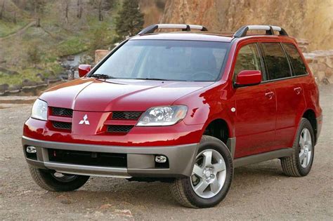 2005 Mitsubishi Outlander photo