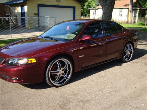 2005 Pontiac Bonneville photo