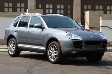 2005 Porsche Cayenne s photo