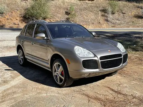 2005 Porsche Cayenne turbo photo