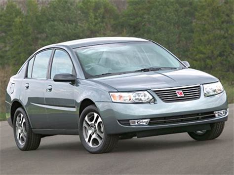 2005 Saturn Ion photo