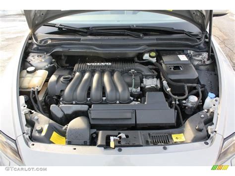 2005 Volvo V50 engine