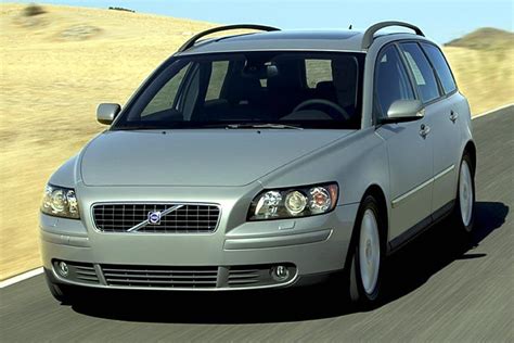 2005 Volvo V50 photo