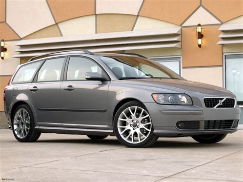 2005 Volvo V50 photo