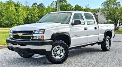 2006 Chevrolet Silverado 2500 engine