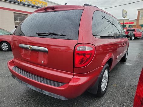 2006 Chrysler Town and country lwb engine