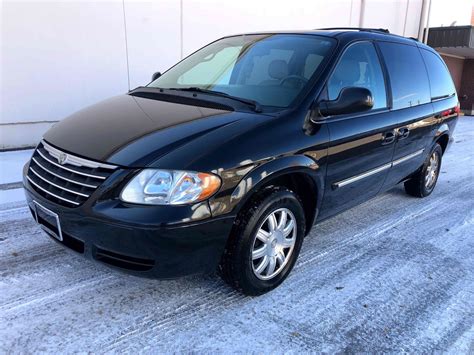 2006 Chrysler Town and country engine