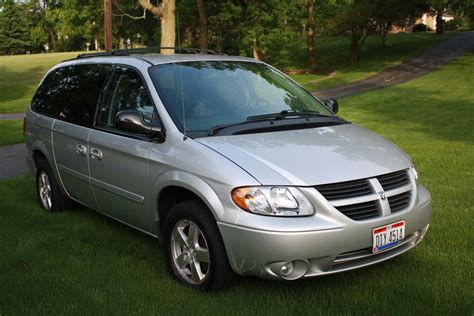 2006 Dodge Grand caravan sxt photo