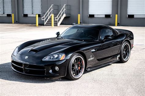 2006 Dodge Viper coupe