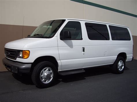 2006 Ford E-350