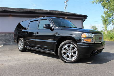 2006 Gmc Yukon denali photo