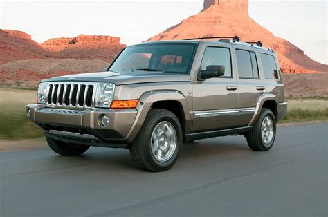 2006 Jeep Commander 4x2 photo