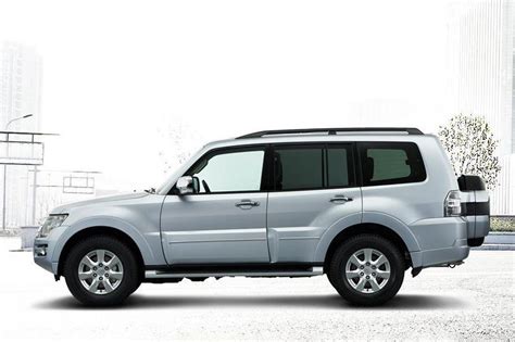 2006 Mitsubishi Montero photo