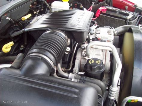 2006 Mitsubishi Raider engine