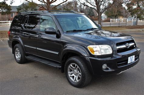 2006 Toyota Sequoia photo