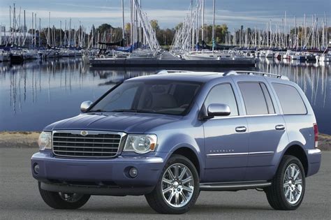 2007 Chrysler Aspen photo