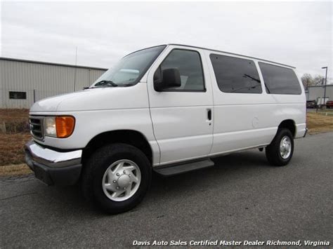 2007 Ford E-350 photo