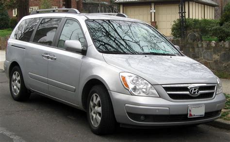 2007 Hyundai Entourage