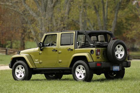 2007 Jeep Wrangler 2-dr 4x4 rhd photo