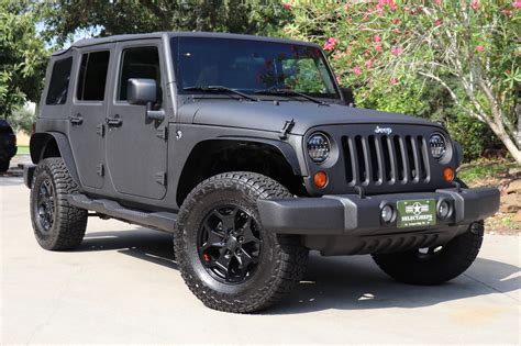 2007 Jeep Wrangler sahara photo